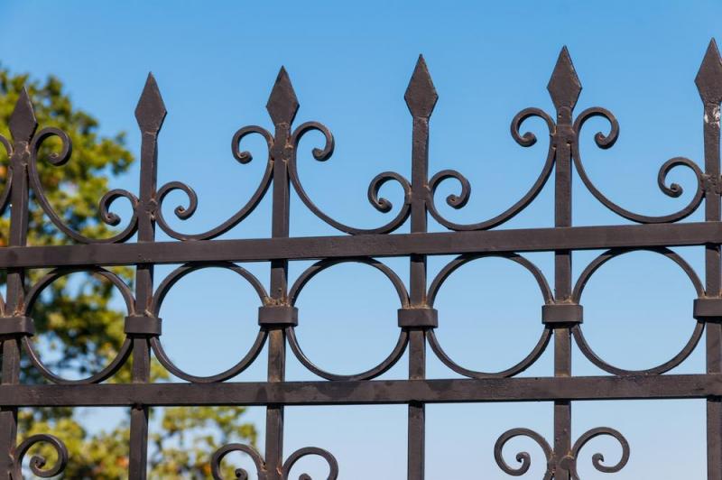 Choisir des grilles de cl&ocirc;ture &agrave; Bucy-le-Long : guide pratique